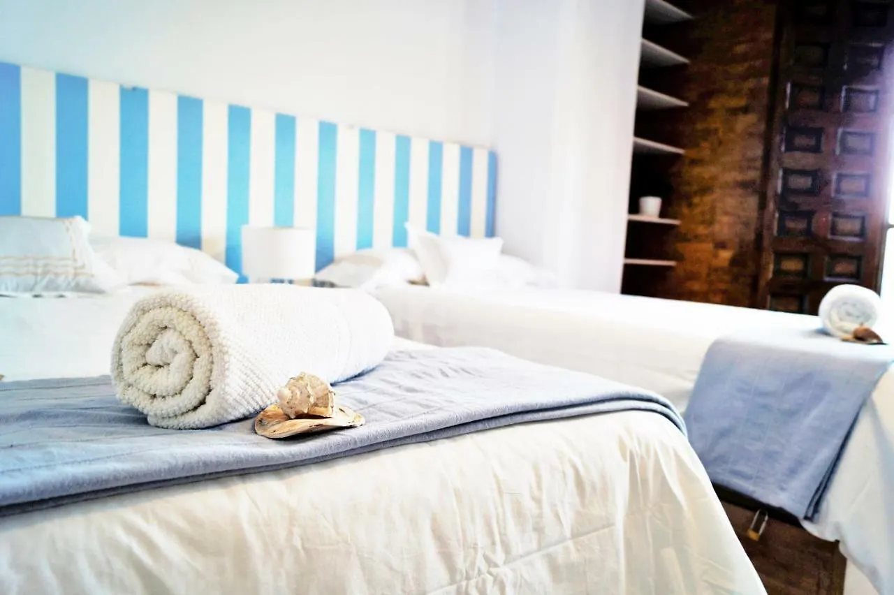 Casa Pedregalejo. Grupos-Familias Villa Malaga Holiday home
